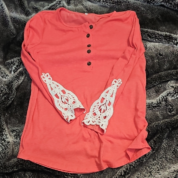 Elegant Coral Shirt with Lace Details - Picture 1 of 4